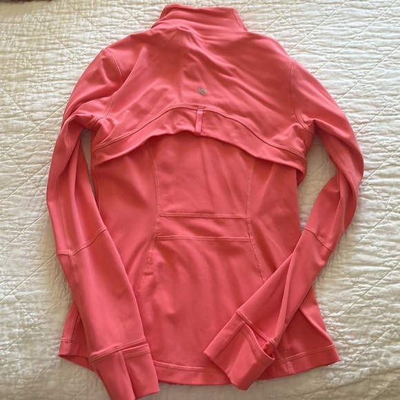Lululemon Define Jacket in Raspberry Cream - Picture 4 of 4